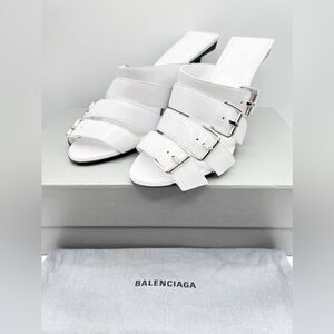 NWT Balenciaga Buckle Knife Sandals in White Sheepskin Leather 39.5 9.5